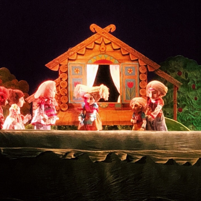 В театре кукол «Сказка» состоялась премьера спектакля «Гуси-Лебеди»